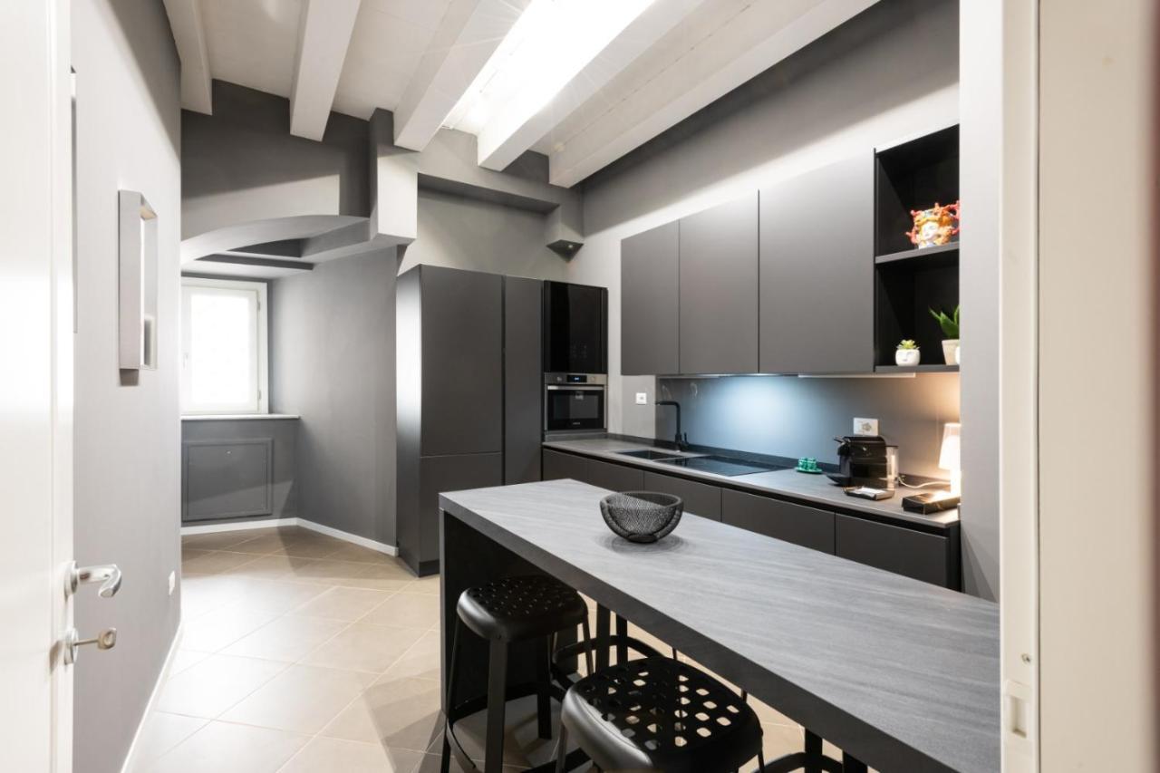 Carlo Suite Apartments Con Vasca Idromassaggio Palermo Eksteriør bilde